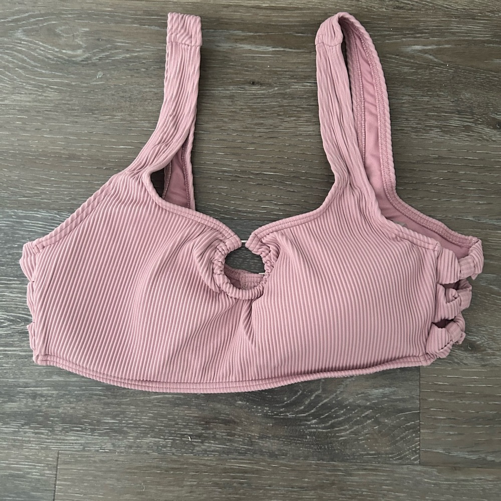 Pink Bikini - Picture 4 of 8